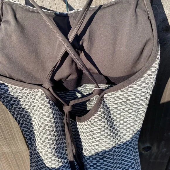 NWT Women’s XS Halara padded bra athletic jumpsuit romper adjustable straps - Picture 4 of 8